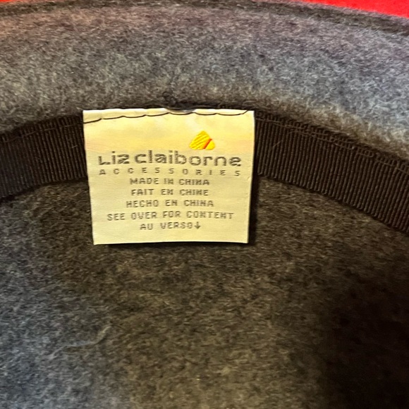 Liz Claiborne vintage women’s hat, 100 % wool, 23 inches - Picture 4 of 5